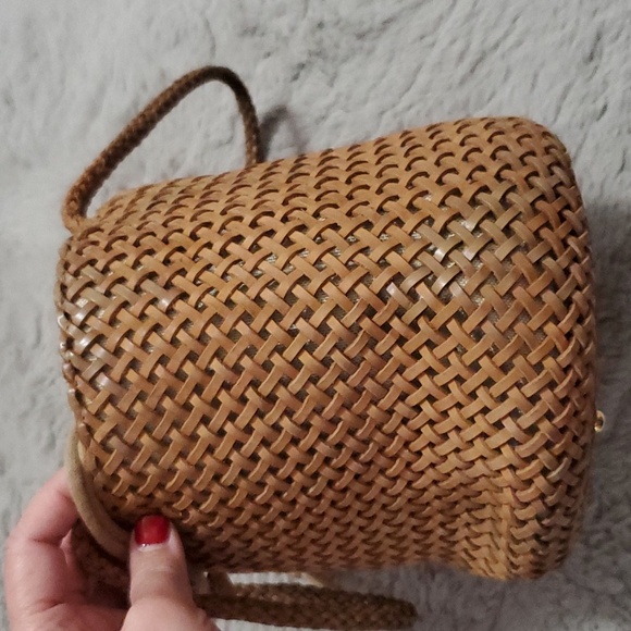 Eric Javits genuine leather frenchie drawstring bucket hand bag - Picture 7 of 15